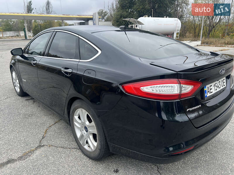 Седан Ford Fusion 2013 в Дніпрі