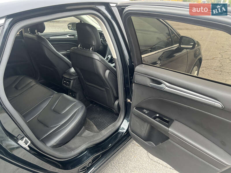 Седан Ford Fusion 2013 в Дніпрі