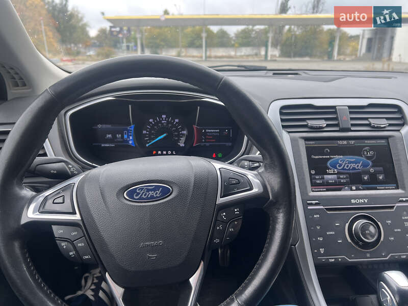 Седан Ford Fusion 2013 в Дніпрі