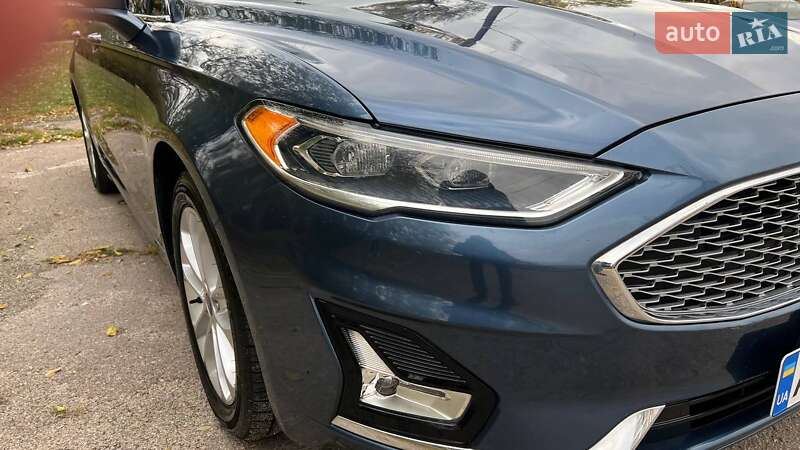 Седан Ford Fusion 2019 в Запорожье