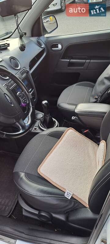 Хэтчбек Ford Fusion 2012 в Львове