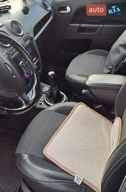Хетчбек Ford Fusion 2012 в  фото 3 Хетчбек Ford Fusion 2012 в