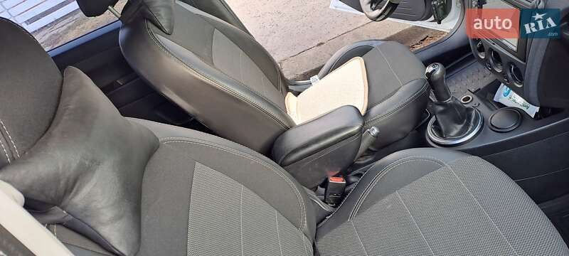 Хэтчбек Ford Fusion 2012 в Львове