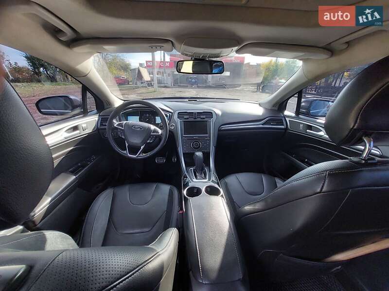 Седан Ford Fusion 2013 в Зенькове