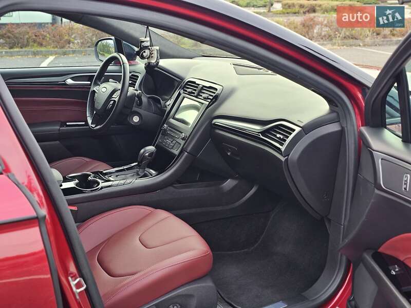 Седан Ford Fusion 2015 в Києві