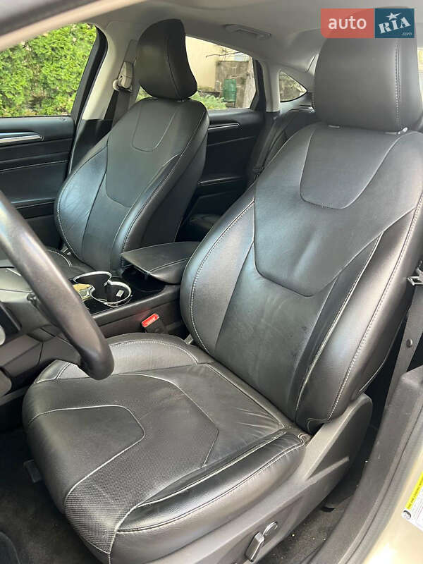 Седан Ford Fusion 2015 в Харкові