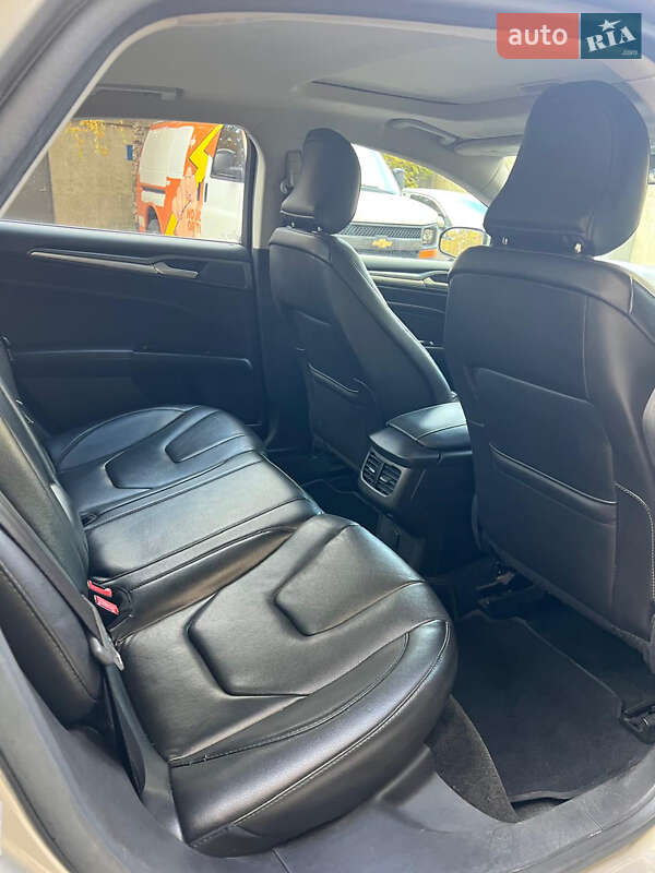 Седан Ford Fusion 2015 в Харкові