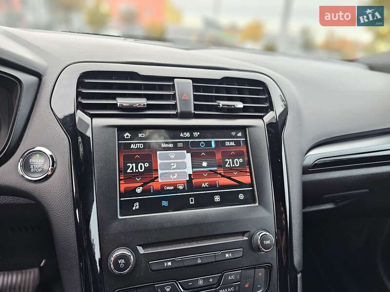 Седан Ford Fusion 2015 в Києві