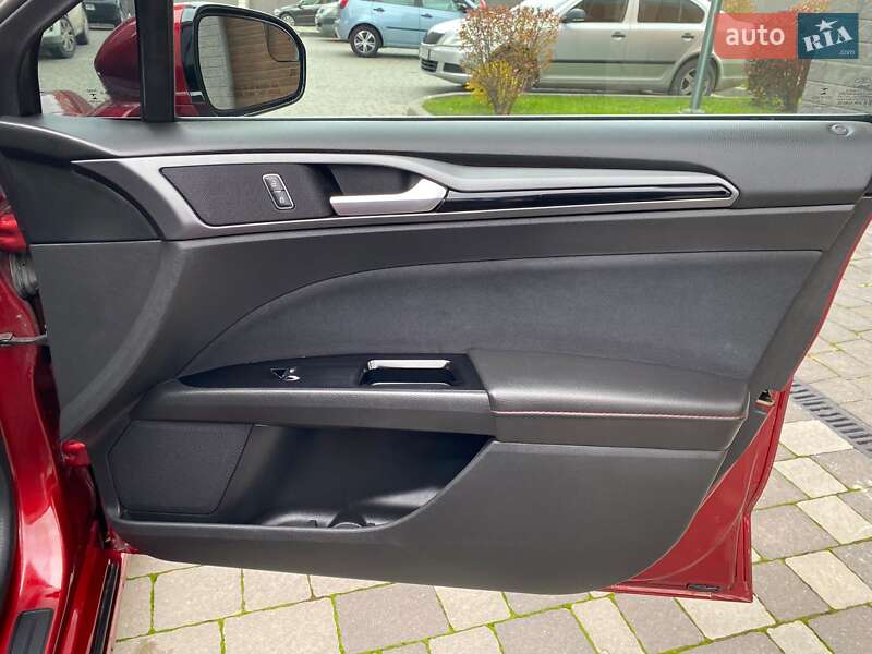 Седан Ford Fusion 2015 в Ивано-Франковске