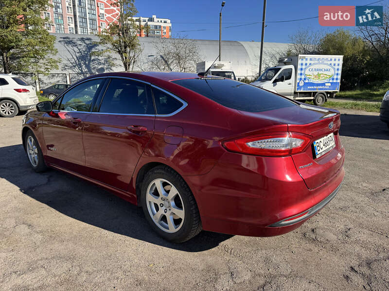 Седан Ford Fusion 2013 в Львове