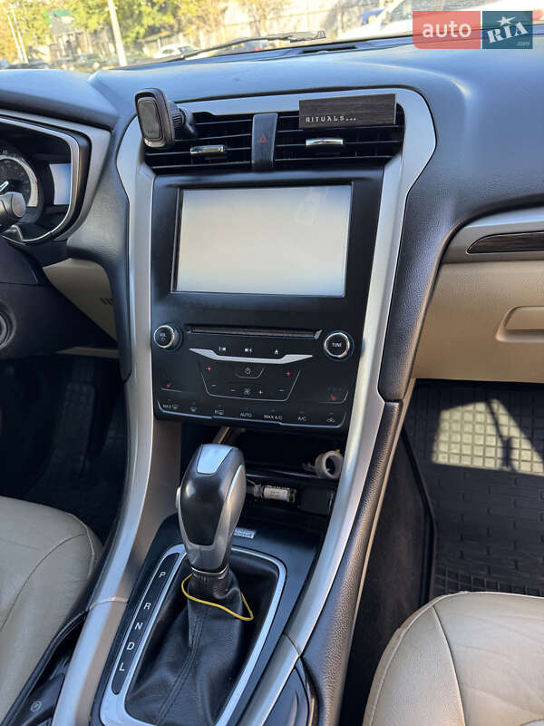 Седан Ford Fusion 2013 в Львове