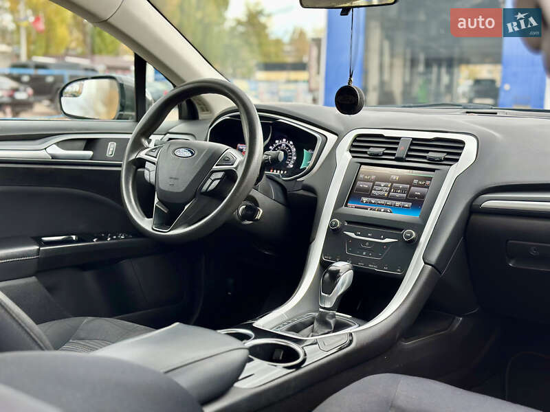 Седан Ford Fusion 2016 в Києві фото 15 Седан Ford Fusion 2016 в Києві