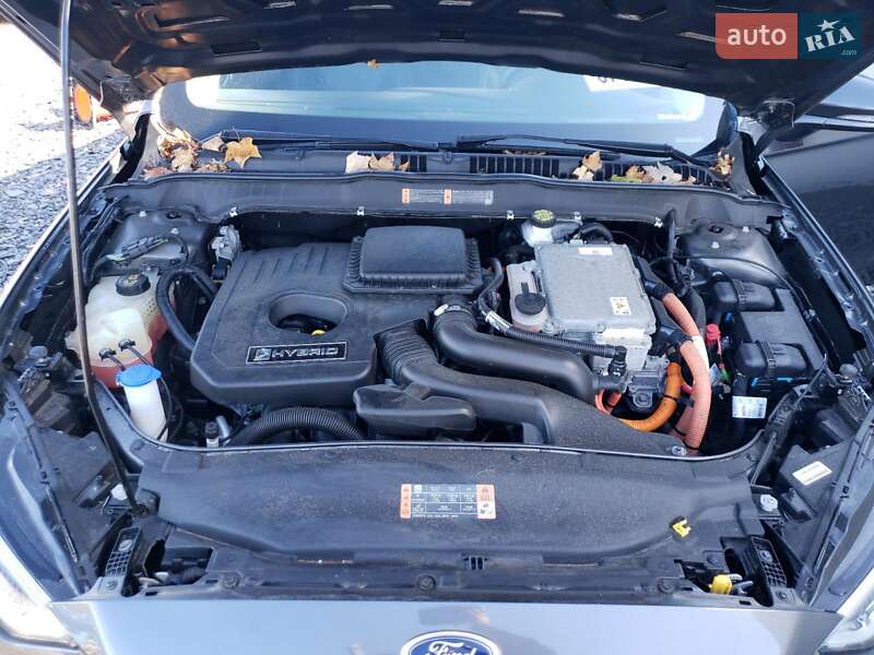 Седан Ford Fusion 2019 в Львові