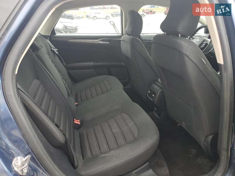 Седан Ford Fusion 2018 в Львове