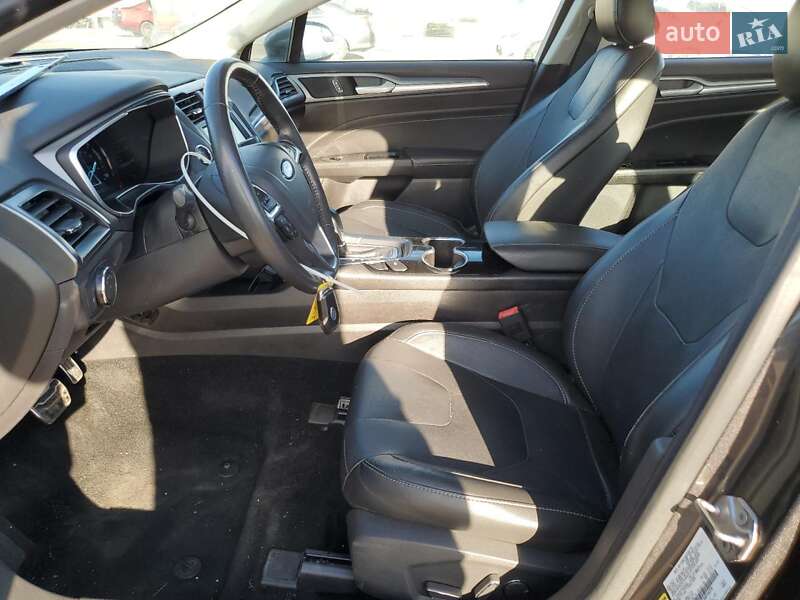 Седан Ford Fusion 2015 в Львові