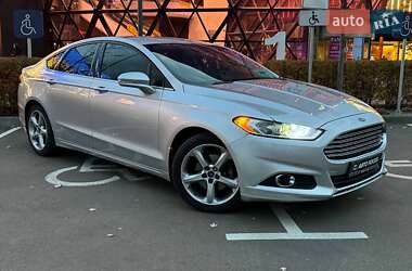 Седан Ford Fusion 2015 в Києві