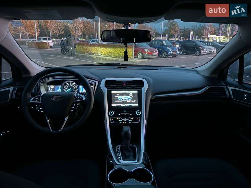 Седан Ford Fusion 2015 в Киеве фото 15 Седан Ford Fusion 2015 в Киеве