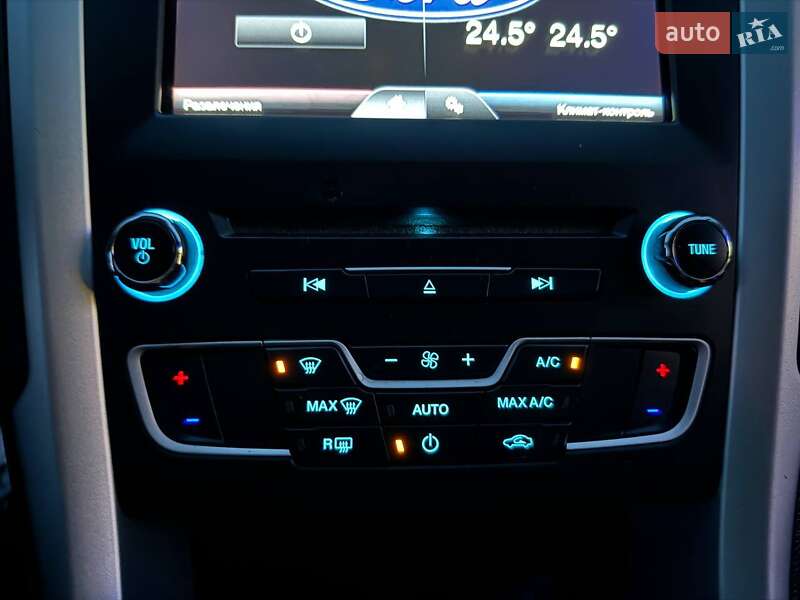 Седан Ford Fusion 2015 в Киеве фото 24 Седан Ford Fusion 2015 в Киеве