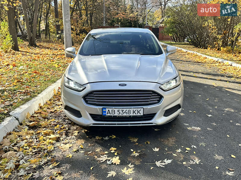 Седан Ford Fusion 2015 в Києві