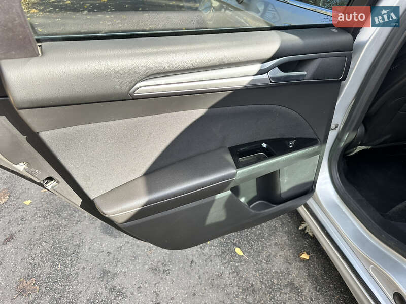 Седан Ford Fusion 2015 в Києві