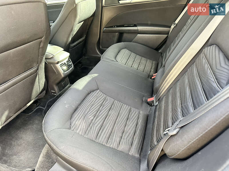 Седан Ford Fusion 2015 в Києві