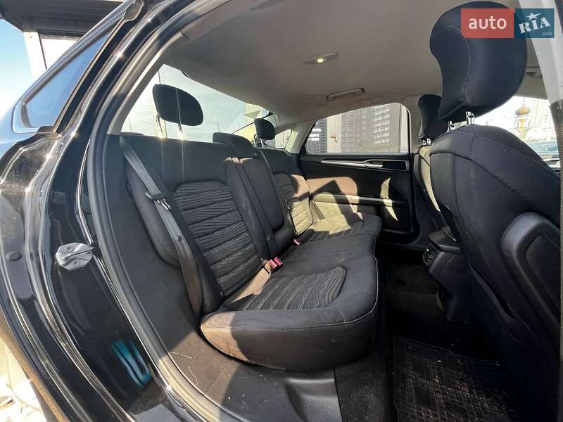 Седан Ford Fusion 2016 в Києві