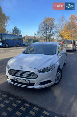 Седан Ford Fusion 2016 в Львове