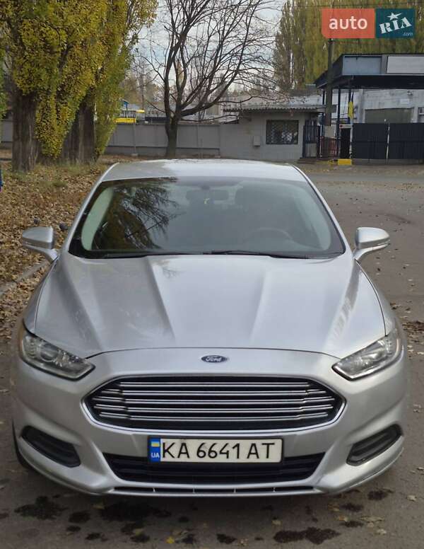 Седан Ford Fusion 2015 в Киеве фото 5 Седан Ford Fusion 2015 в Киеве