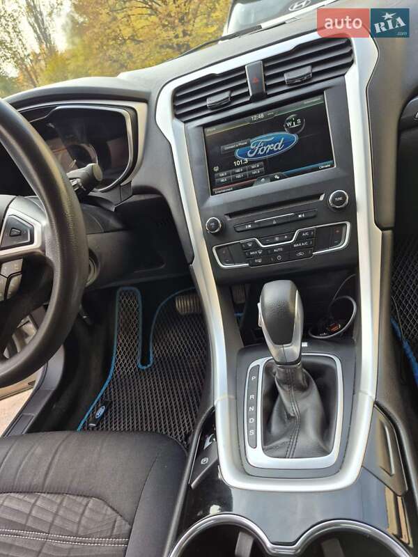 Седан Ford Fusion 2015 в Киеве фото 18 Седан Ford Fusion 2015 в Киеве