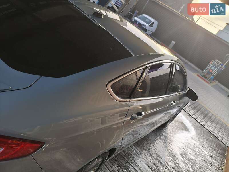 Седан Ford Fusion 2013 в Белой Церкви