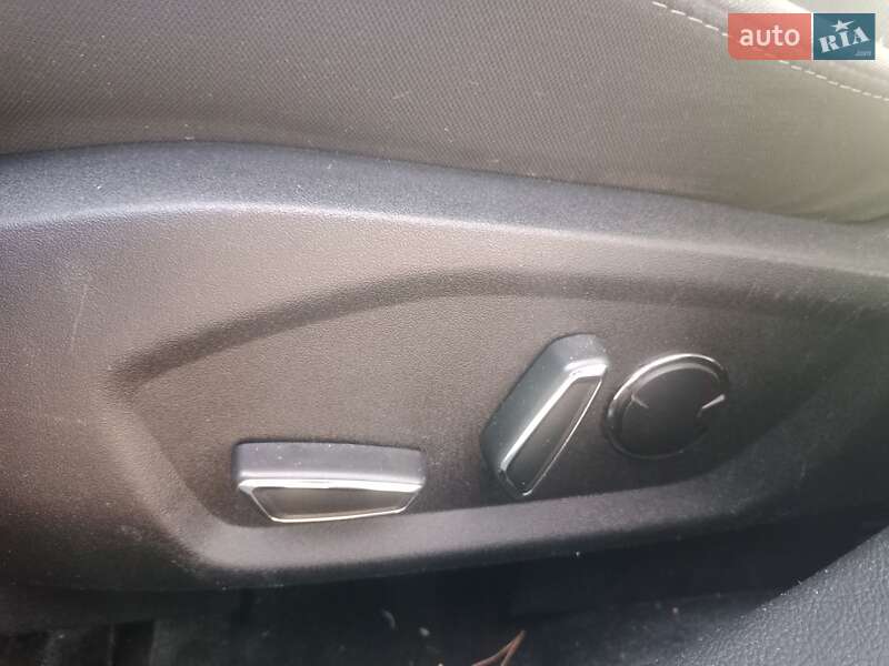 Седан Ford Fusion 2017 в Киеве фото 22 Седан Ford Fusion 2017 в Киеве