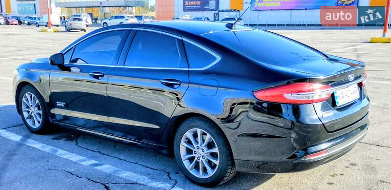 Седан Ford Fusion 2017 в Полтаві