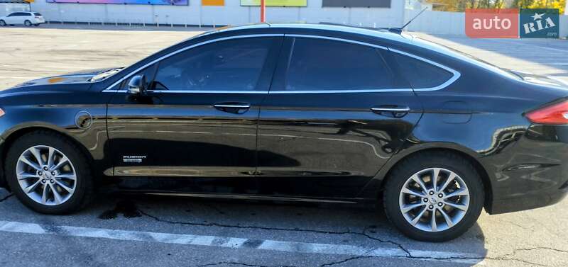 Седан Ford Fusion 2017 в Полтаві