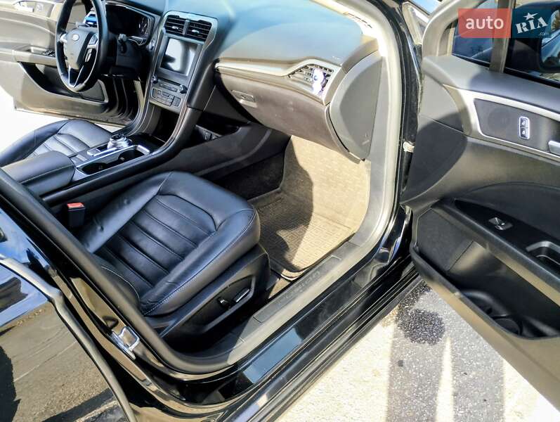 Седан Ford Fusion 2017 в Полтаві