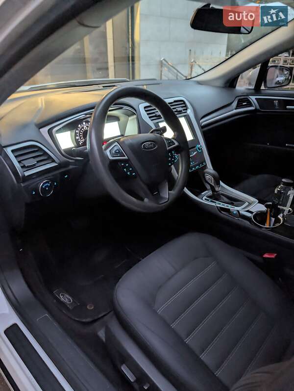 Седан Ford Fusion 2014 в Киеве фото 7 Седан Ford Fusion 2014 в Киеве