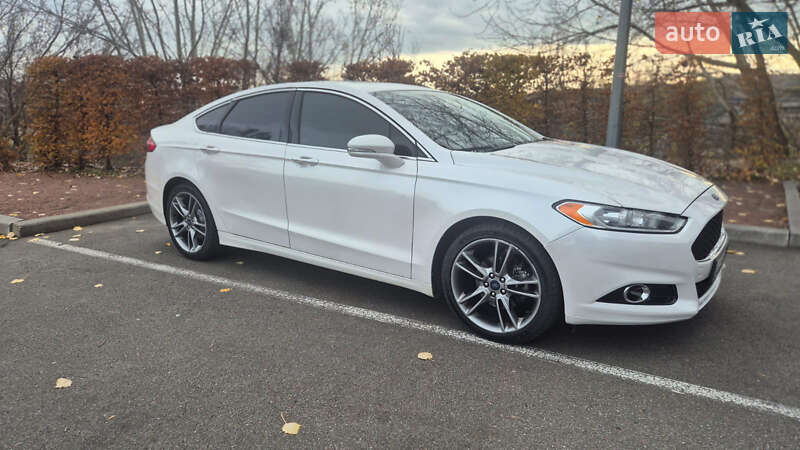 Седан Ford Fusion 2015 в Киеве