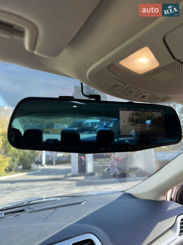 Седан Ford Fusion 2014 в Кам'янському