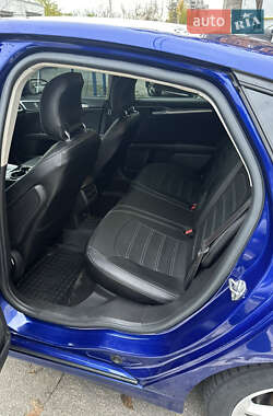 Седан Ford Fusion 2013 в Харкові
