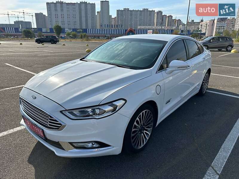 Седан Ford Fusion 2016 в Яготині
