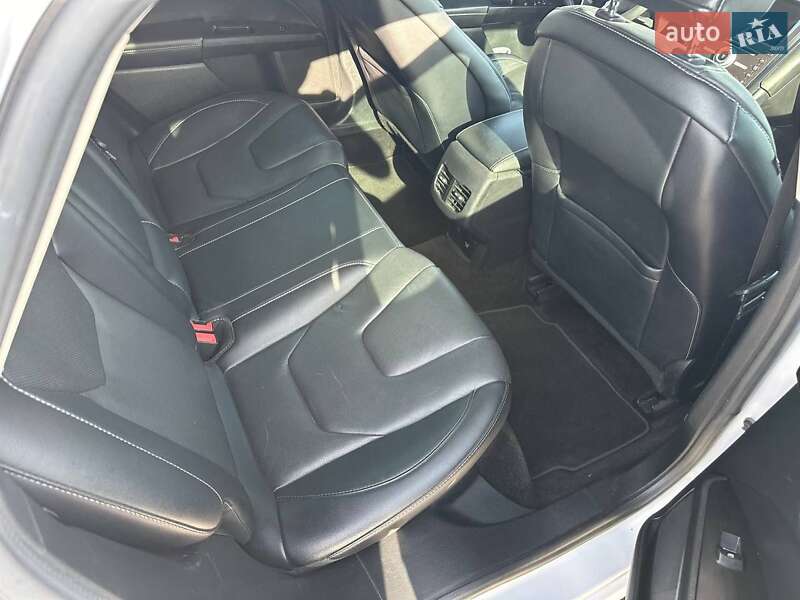 Седан Ford Fusion 2016 в Яготині