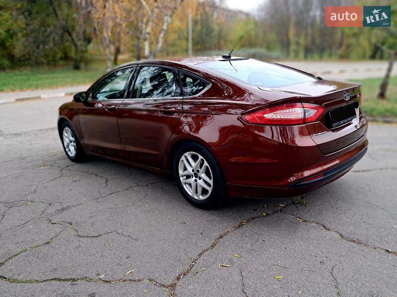 Седан Ford Fusion 2015 в Запорожье