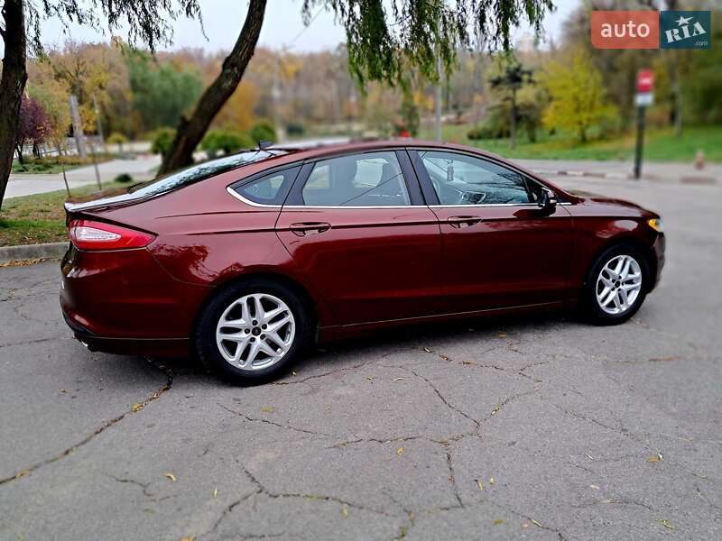 Седан Ford Fusion 2015 в Запорожье