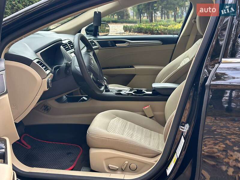 Седан Ford Fusion 2015 в Києві фото 8 Седан Ford Fusion 2015 в Києві