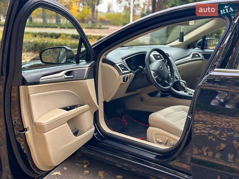 Седан Ford Fusion 2015 в Києві фото 9 Седан Ford Fusion 2015 в Києві