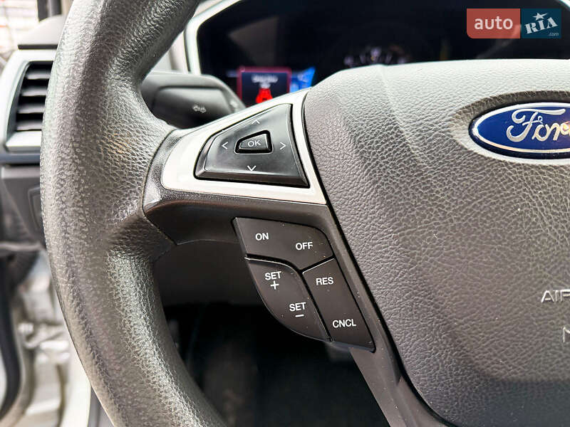 Седан Ford Fusion 2015 в Києві фото 6 Седан Ford Fusion 2015 в Києві