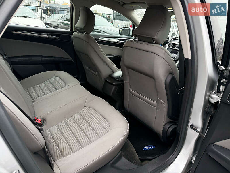 Седан Ford Fusion 2015 в Києві фото 19 Седан Ford Fusion 2015 в Києві