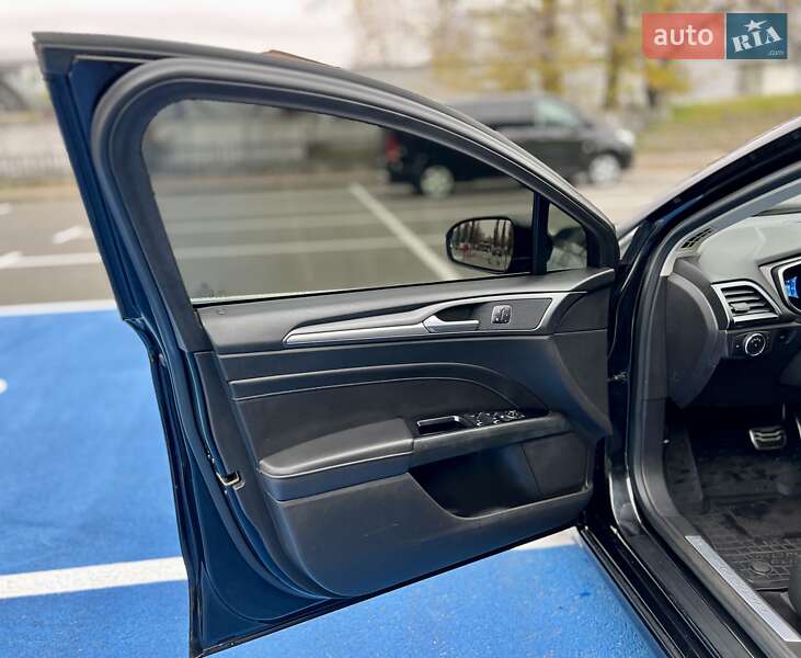 Седан Ford Fusion 2013 в Києві фото 18 Седан Ford Fusion 2013 в Києві