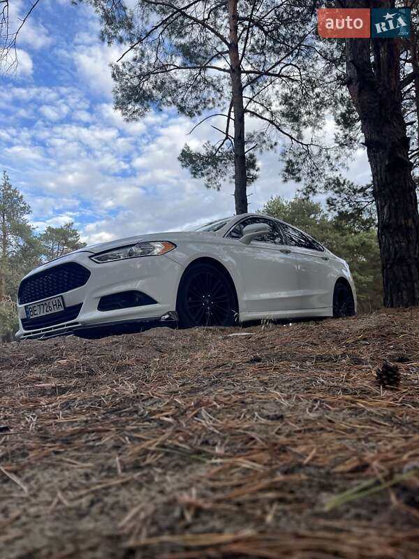 Седан Ford Fusion 2014 в Миколаєві
