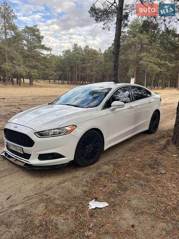 Седан Ford Fusion 2014 в Миколаєві