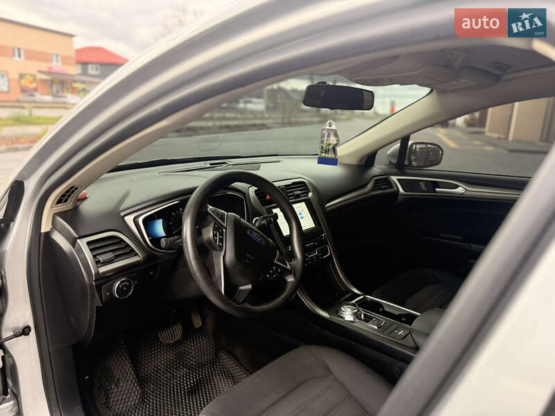 Седан Ford Fusion 2018 в Виннице